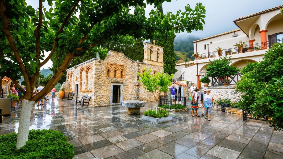 invierea domnului pe pamantul greciei creta o insula cu traditii de poveste