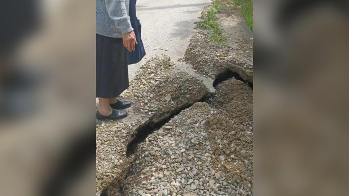 panica slanic prahova ploile torentiale strada surpata