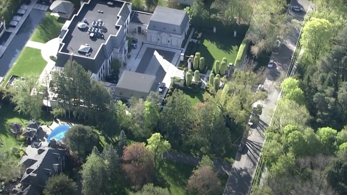 schimb focuri fata casei drake toronto o persoana grav ranita