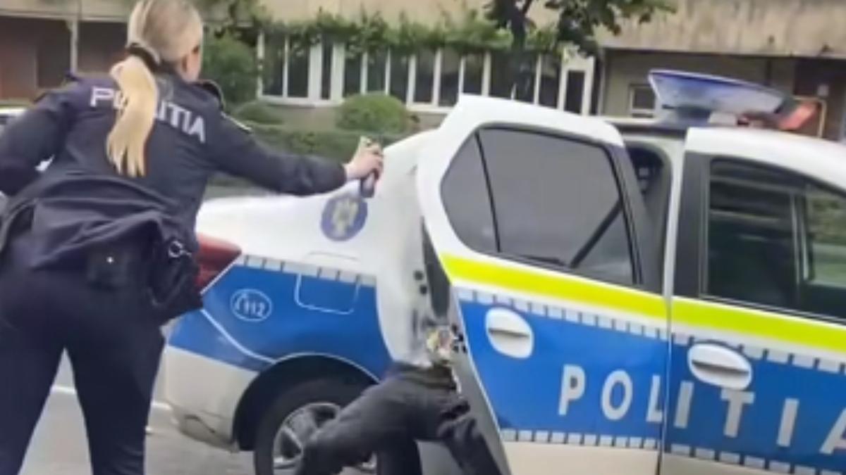 momentul politista spray lacrimogen interventie agent individ recalcitrant cluj napoca