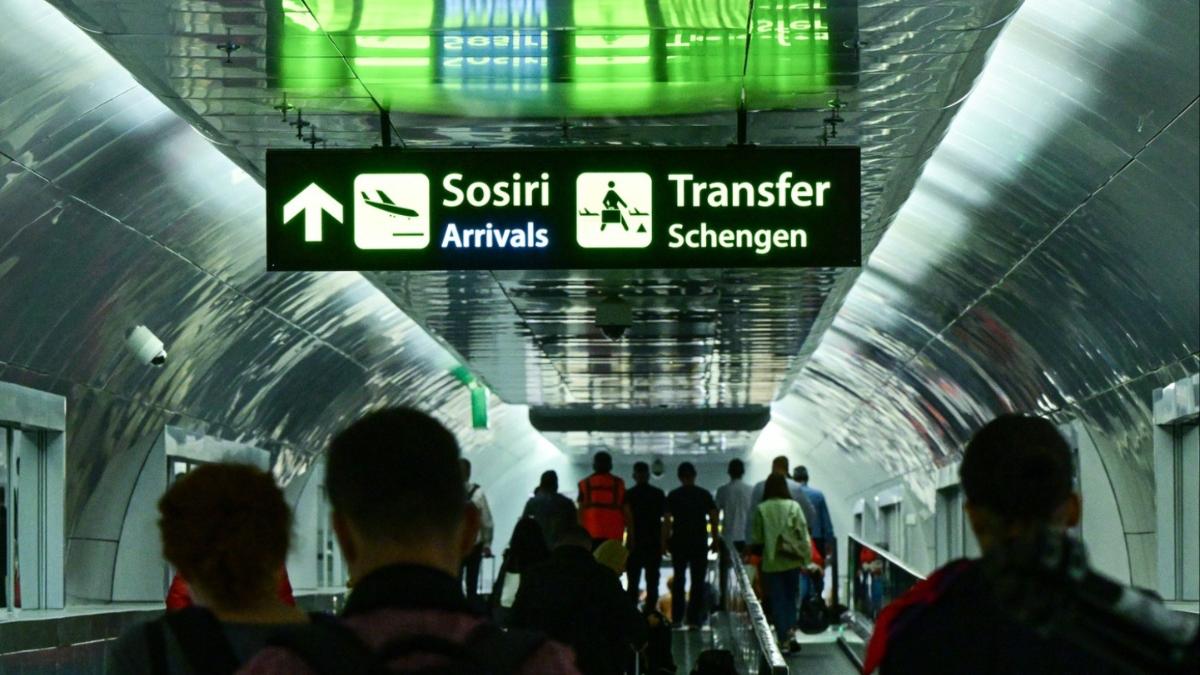 parcare autoturisme aeroportul henri coanda