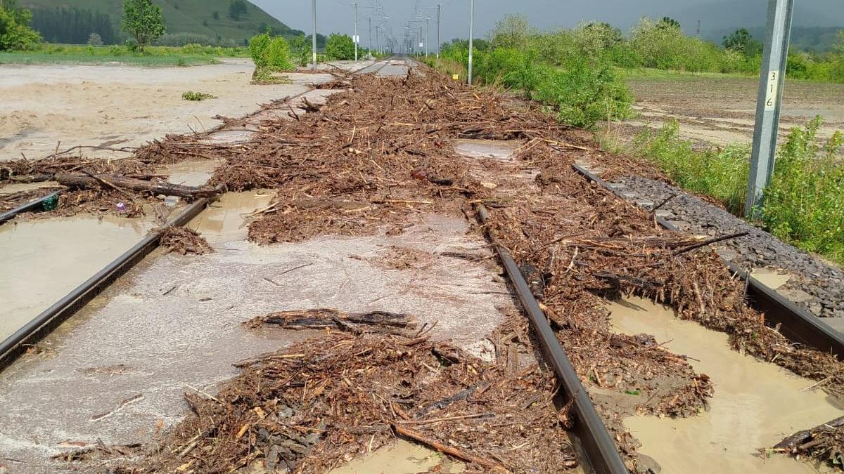 trafic feroviar oprit viitura cfr calatori