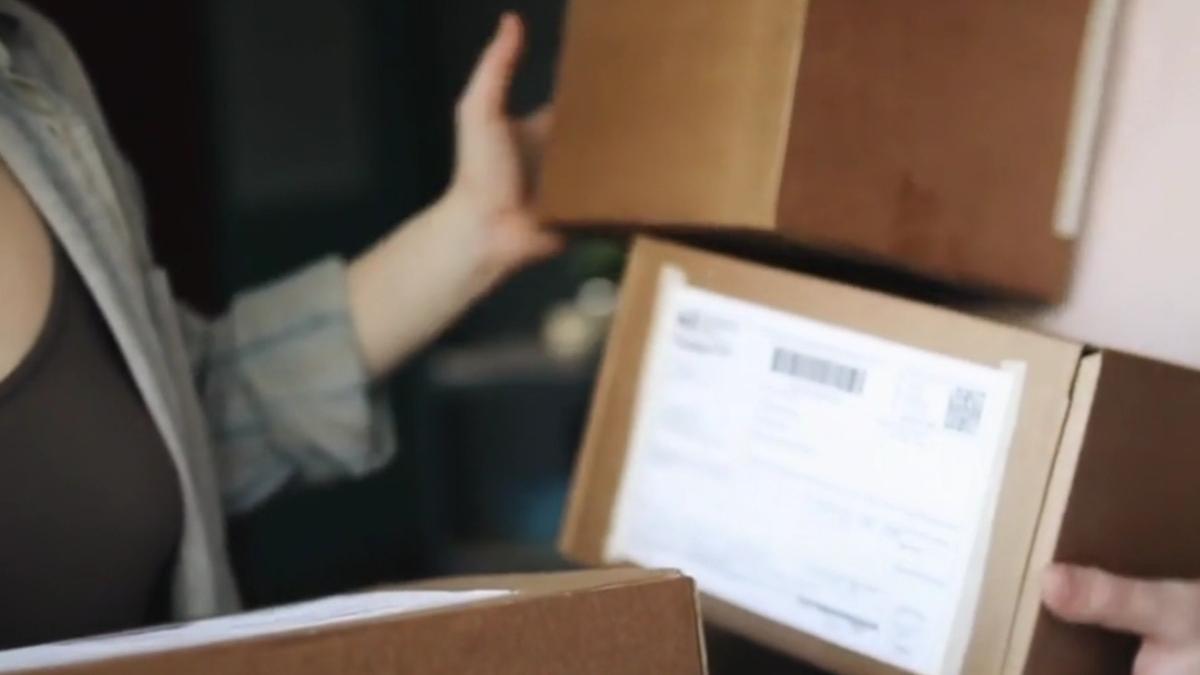 noua inselatorie romania metoda bani ramburs colete firme curierat victime escroci