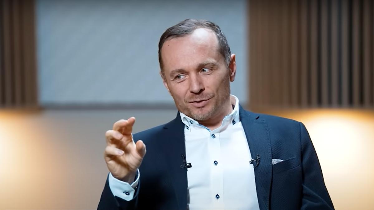 andy szekely descoperire cinci luni sabatice