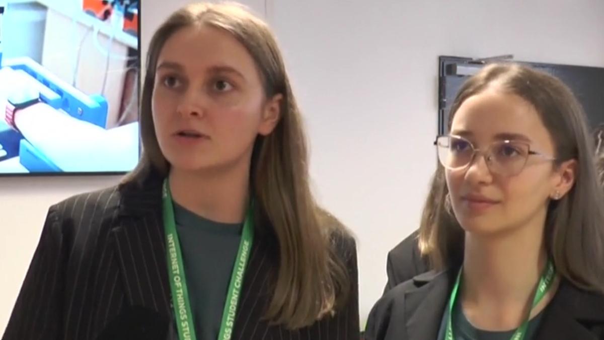 bratara persoane deficiente de auz eleve scoala cluj napoca