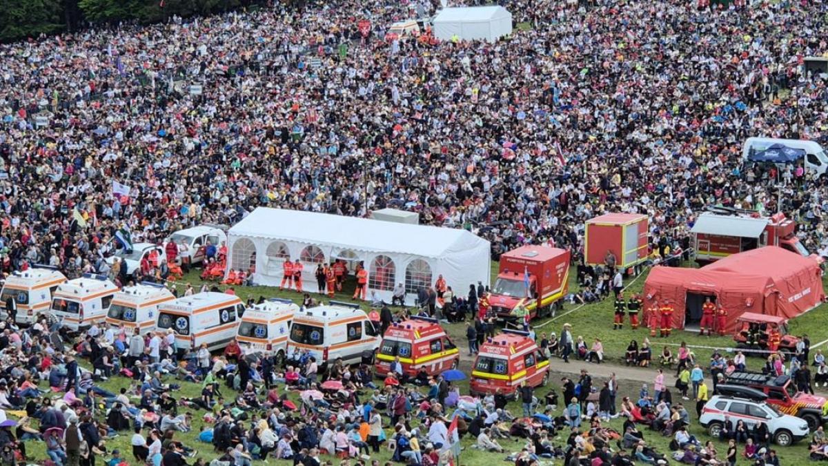 peste 300 000 oameni pelerinaj rusalii catolice sumuleu ciuc