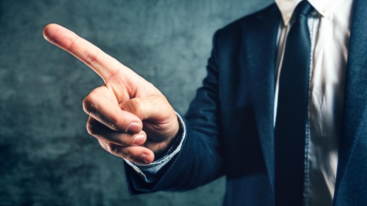 decizie salariatii romani iccj cum se calculeaza termen preaviz concediere