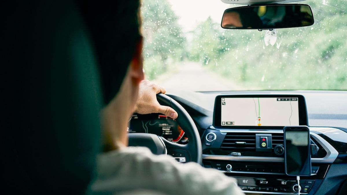 greseala volan soferi titi aur picior pedala acceleratie frana