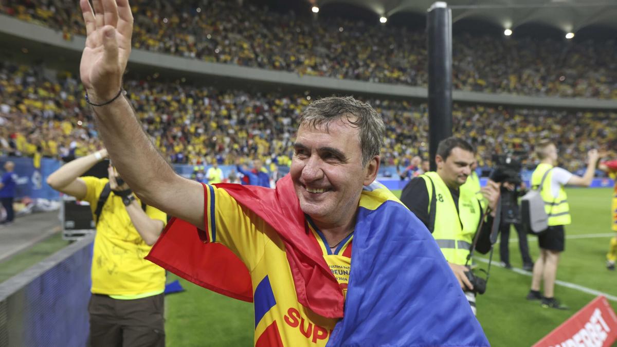54 000 fani meci adio generatia de aur nationala hagi