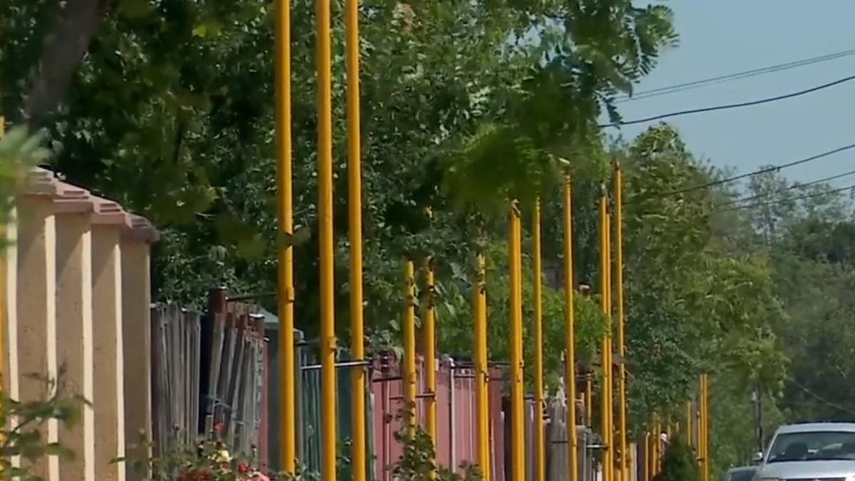 sat strazi transformate teren de fotbal tevi de gaz stancesti buzau