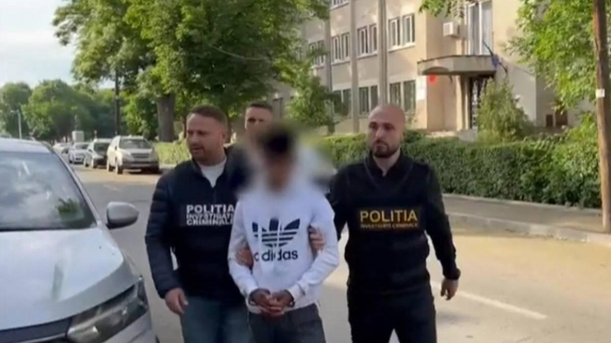 var 15 ani raisa fetita gasita moarta camp retinut principalul suspect