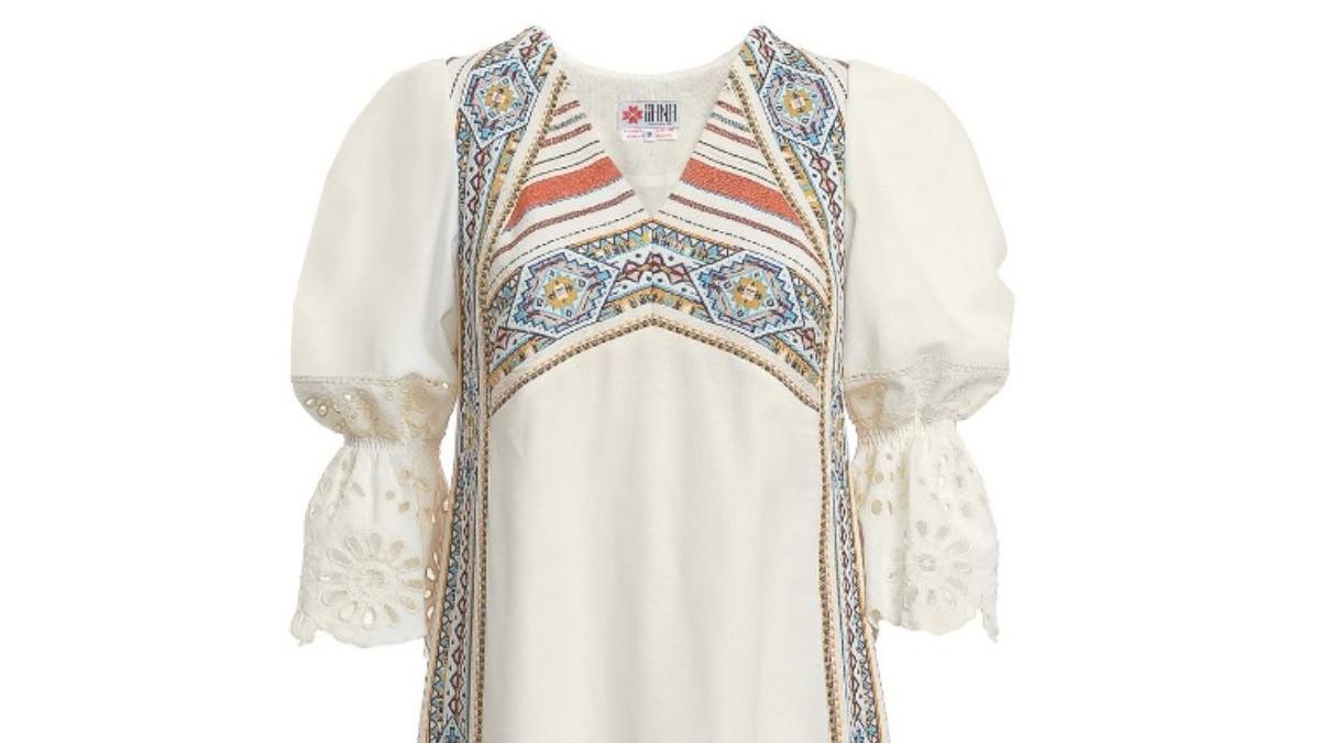 unde poti purta rochiile traditionale romanesti