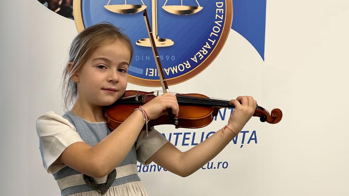 xenia cambrea copilul minune inscrisa campanie fundatia dan voiculescu pentru dezvoltarea romaniei