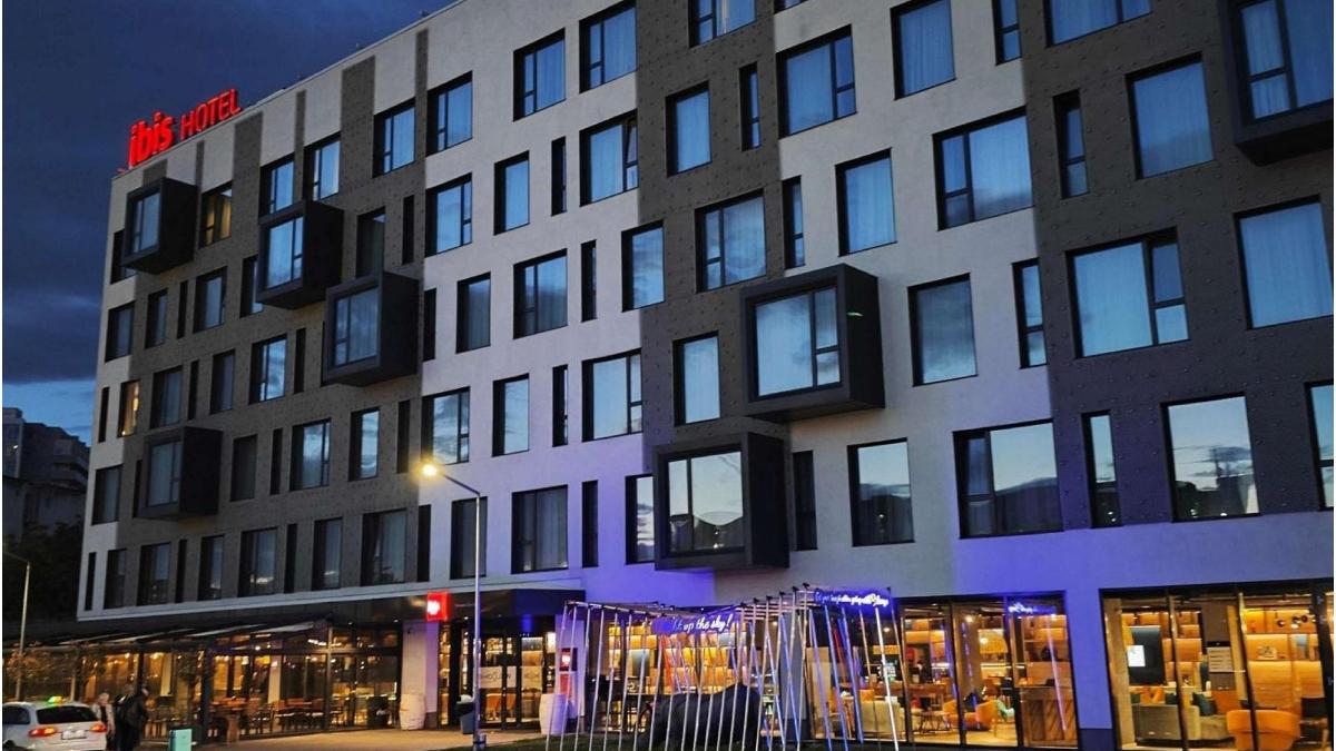 ibis timisoara cel mai popular hotel 3 stele romania top hotel awards 2024