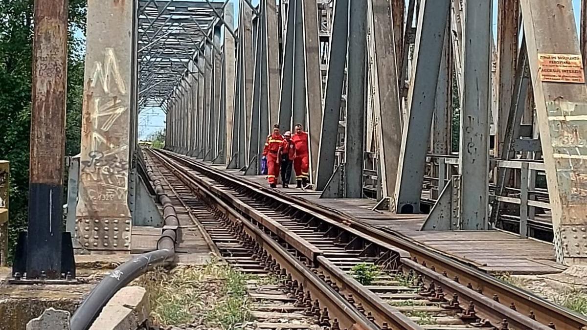 barbat galati la un pas moarte a adormit pe sinele de pe calea ferata