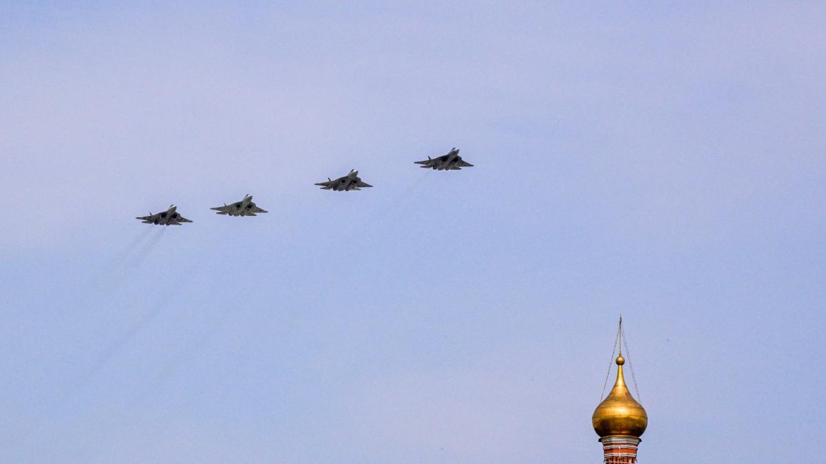 serviciul de informatii militare al ucrainei anunta ca a lovit pentru prima data un avion su 57 de