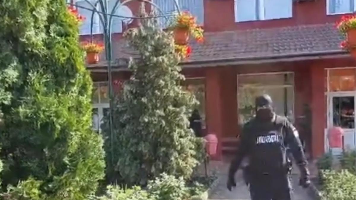 descinderi diicot la primarul care a pus camere in sectiile de votare