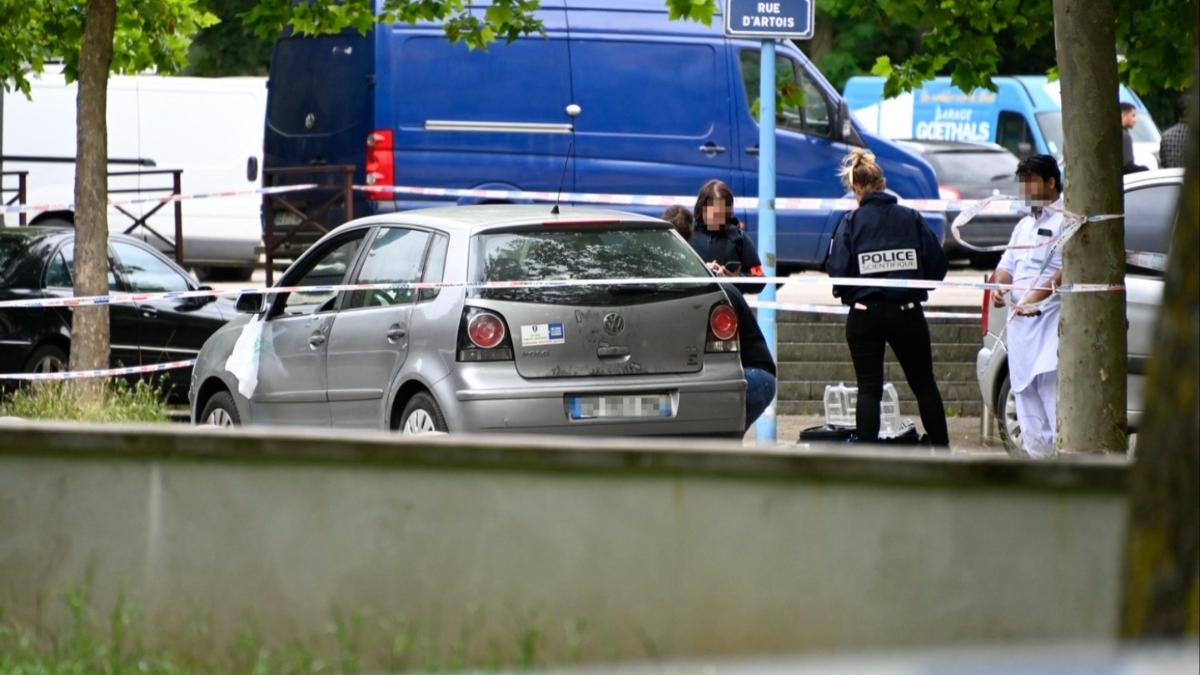 injunghiati metz franta atac