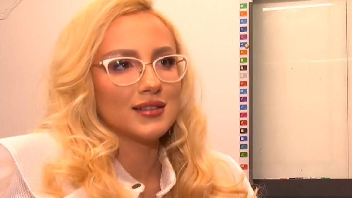 tanara profesoara bucuresti finala campaniei liga profesorilor exceptionali limba engleza