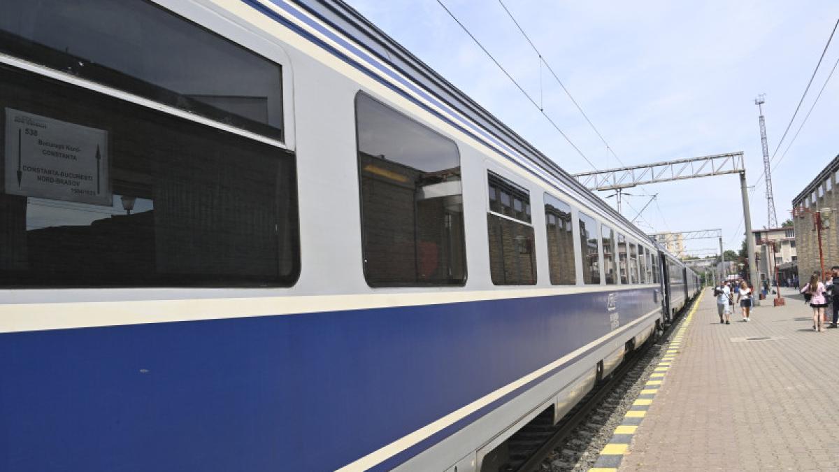 tren blocat in dambovita oamenii au cerut ajutor din cauza caniculei