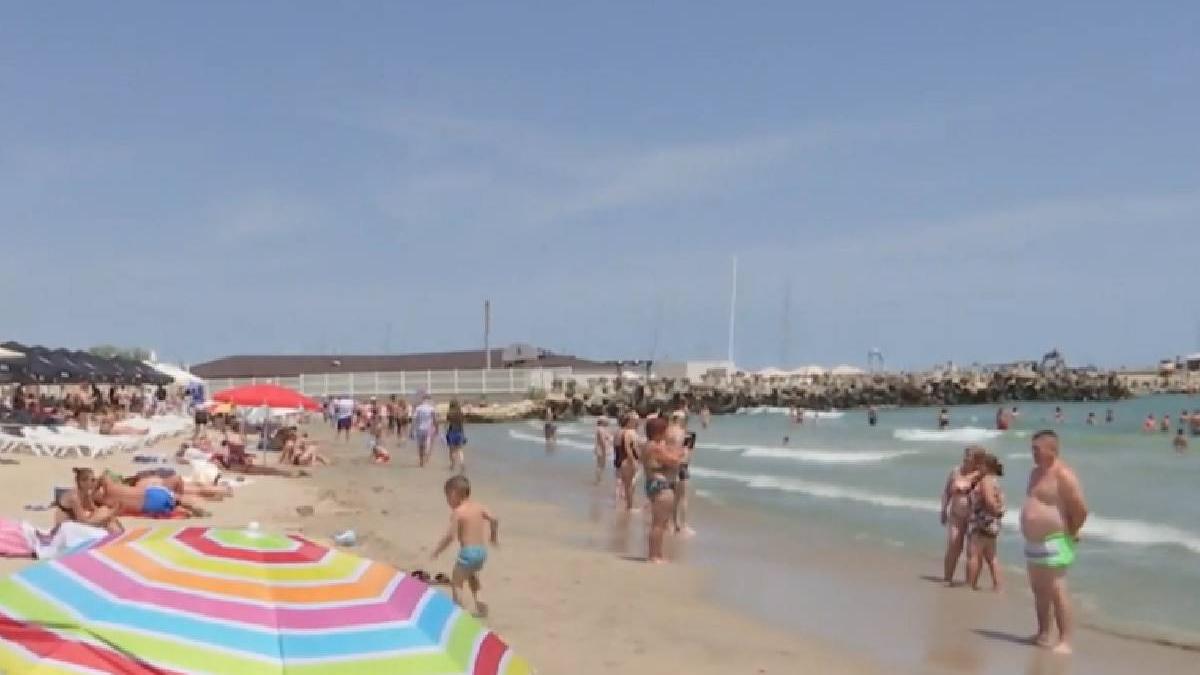 incepe minivacanta rusalii 80000 oameni asteptati mare locuri cazare aproape epuizate