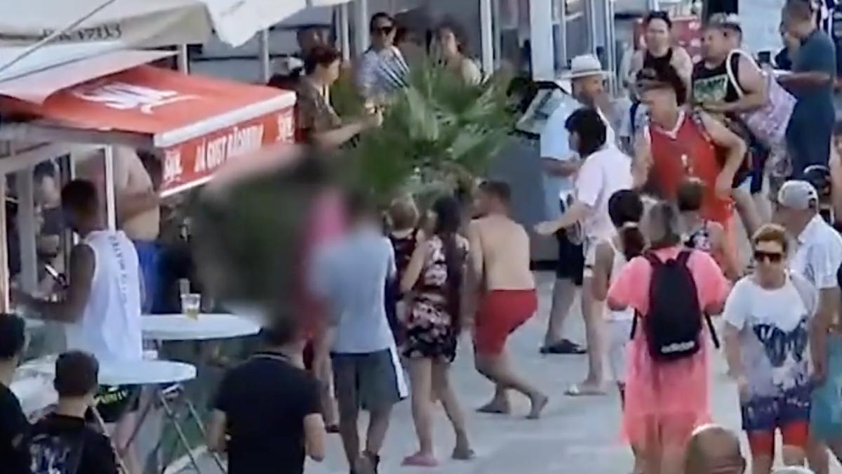 video patru turisti batut pumni picoare terasa eforie nord