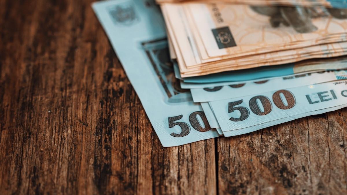 cine sunt romanii ale caror salarii scad de la 1 iulie cand se majoreaza salariul minim