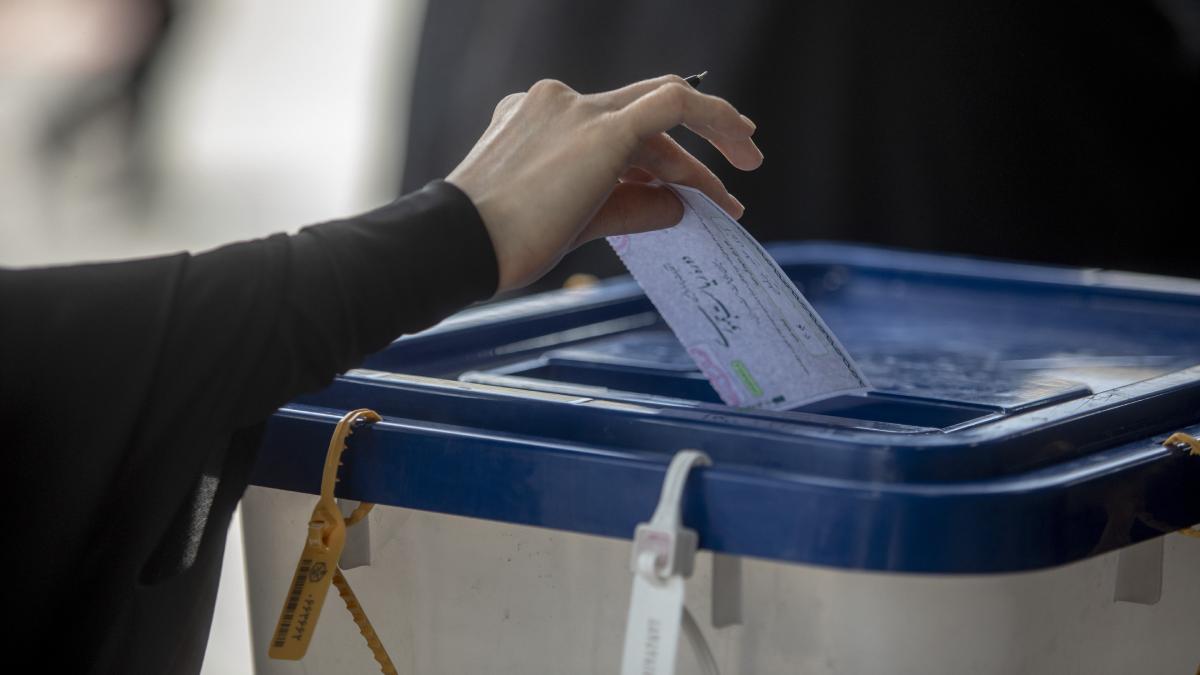 alegeri prezidentiale iran reformist pezeshkian ultraconservator jalili primul tur