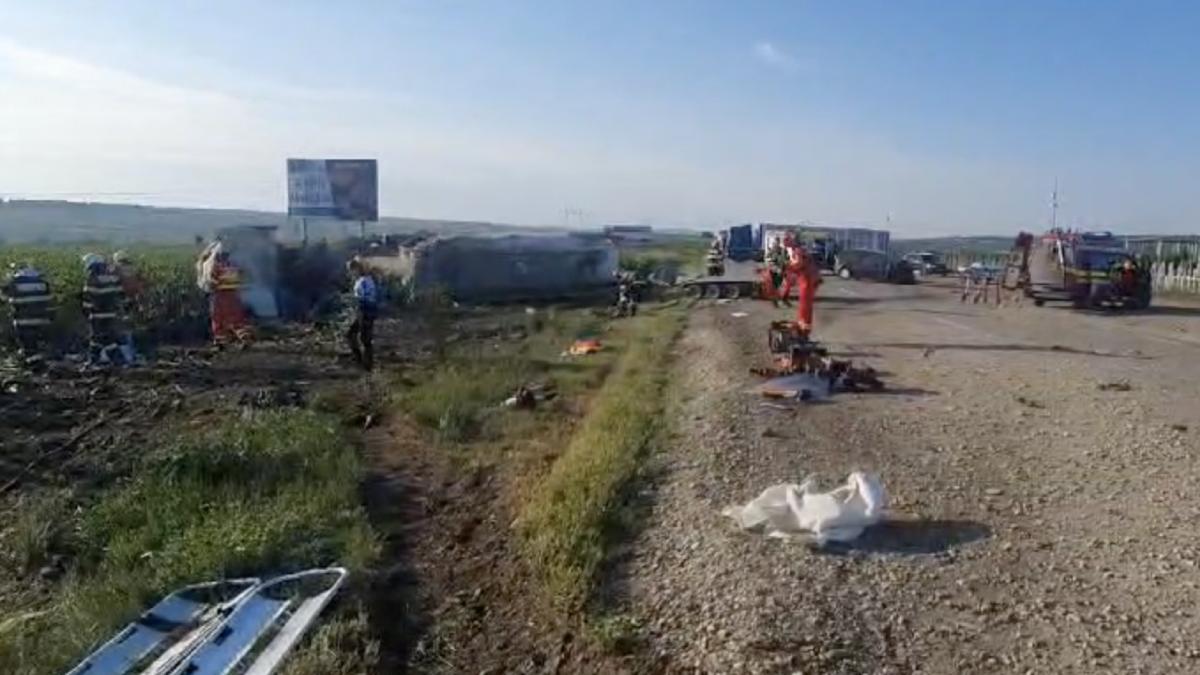 5 oameni dintre care 2 copii au murit pe loc accident cisterna masina drum suceava