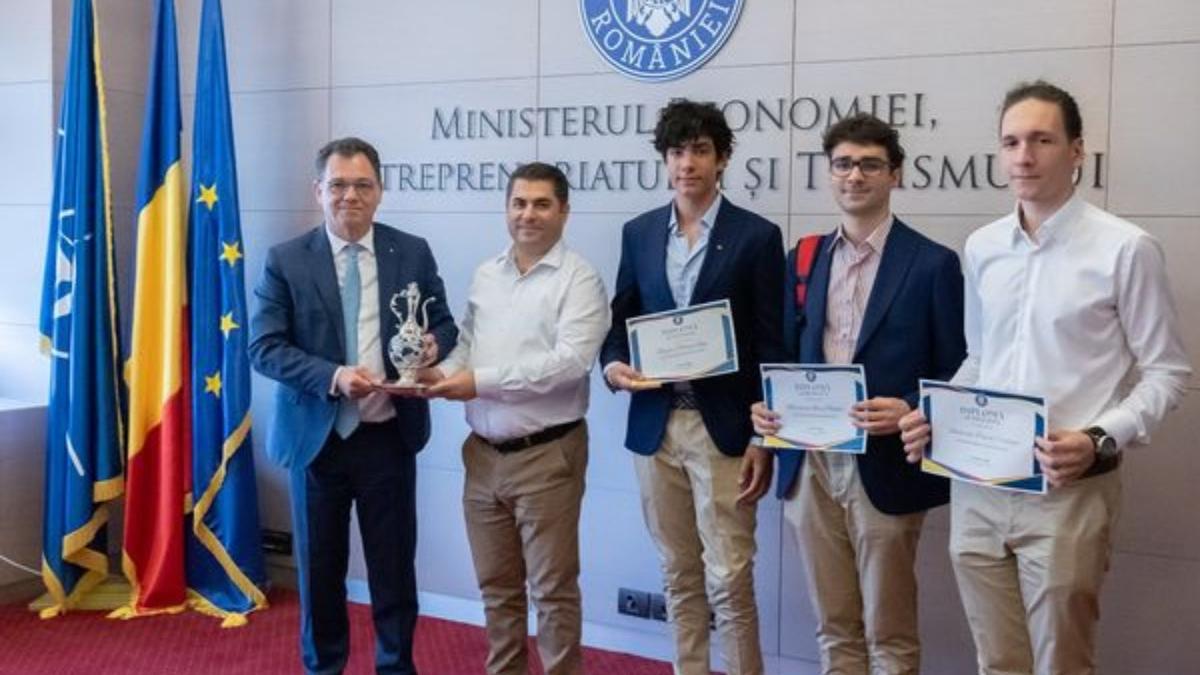 elevi romani locul 1 competitie de stiinta si tehnologie