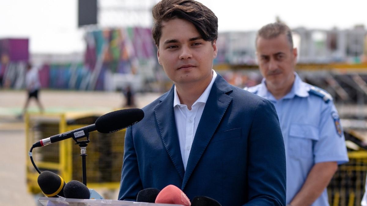 beach please festival malul marii discurs selly conferinta de presa