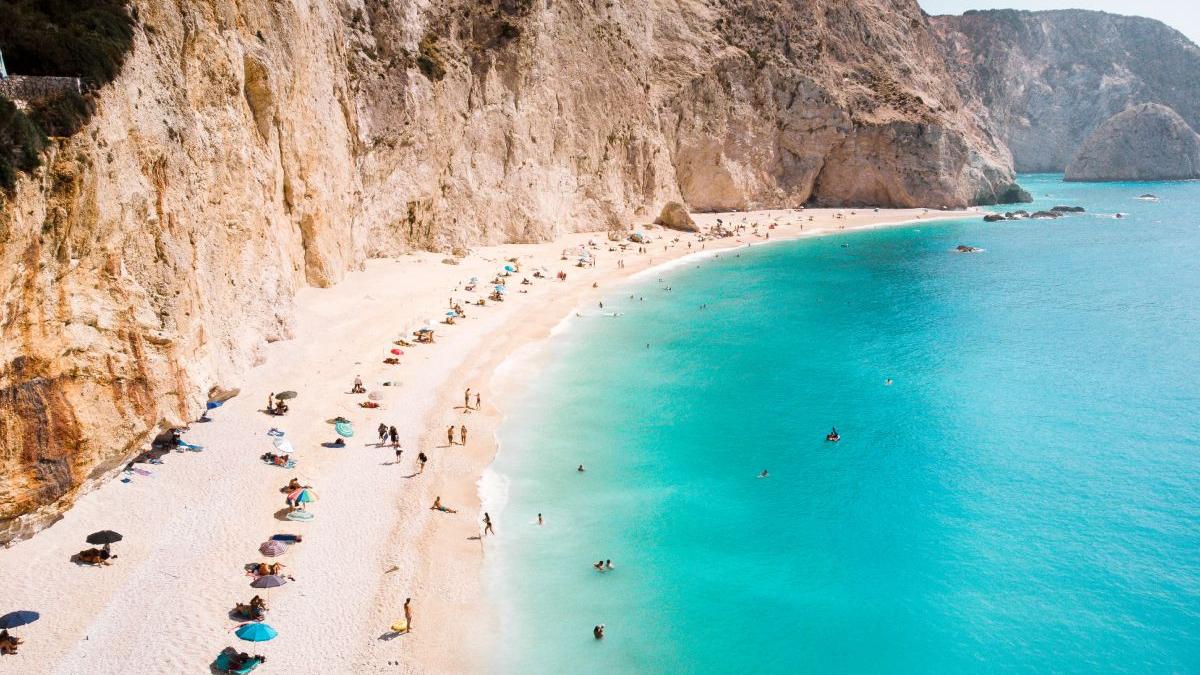 turisti contributie suma record 800 miliarde euro economie