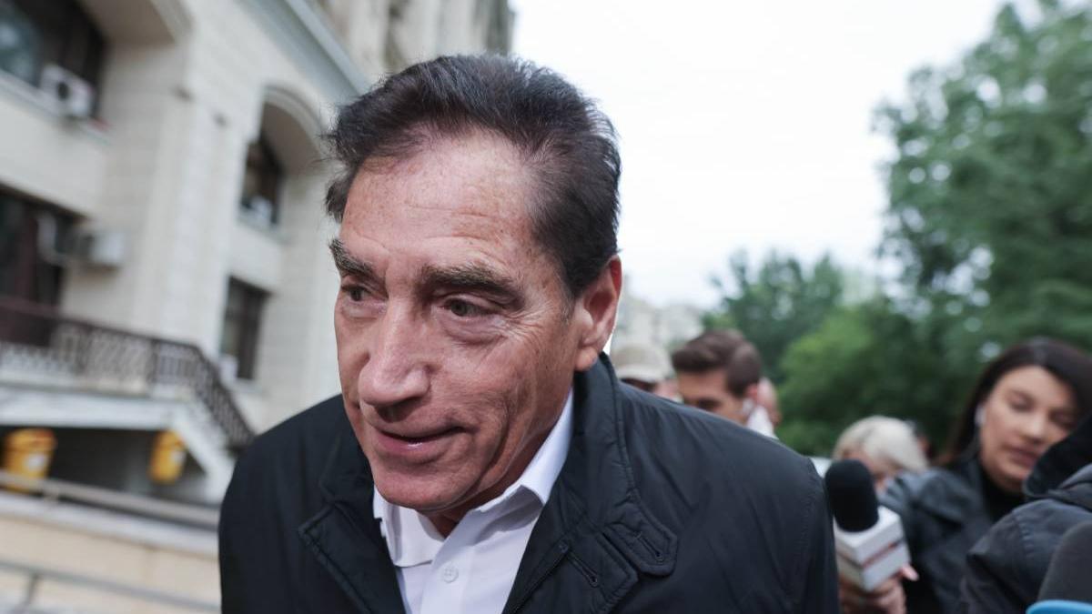 petre roman a fost audiat la parchetul general in dosarul mineriadei