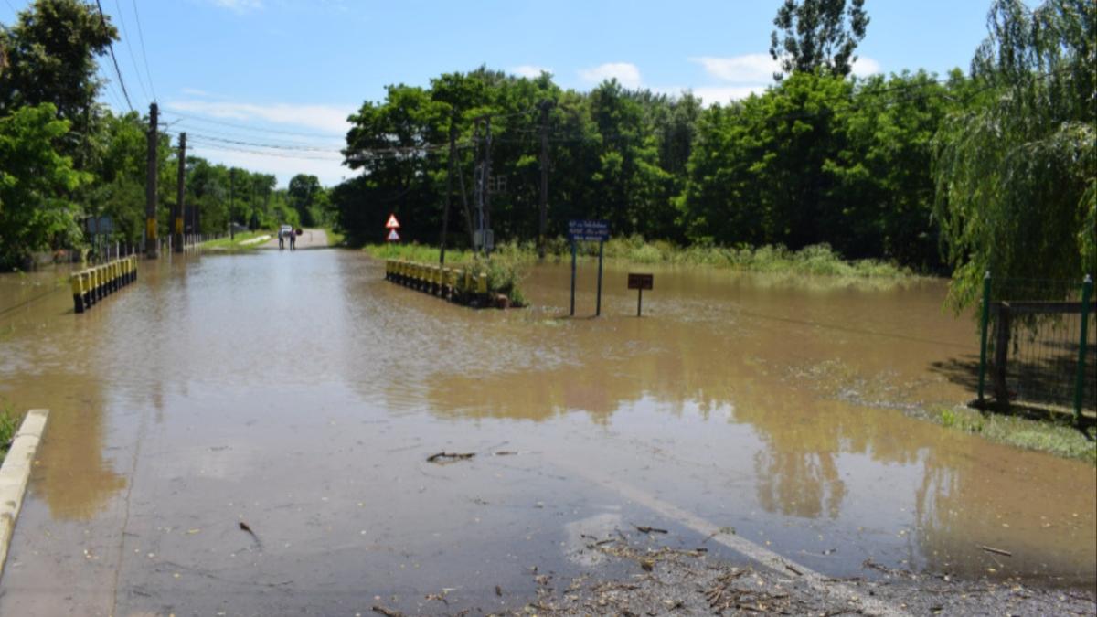pericol de inundatii in sase judete a fost emis cod galben