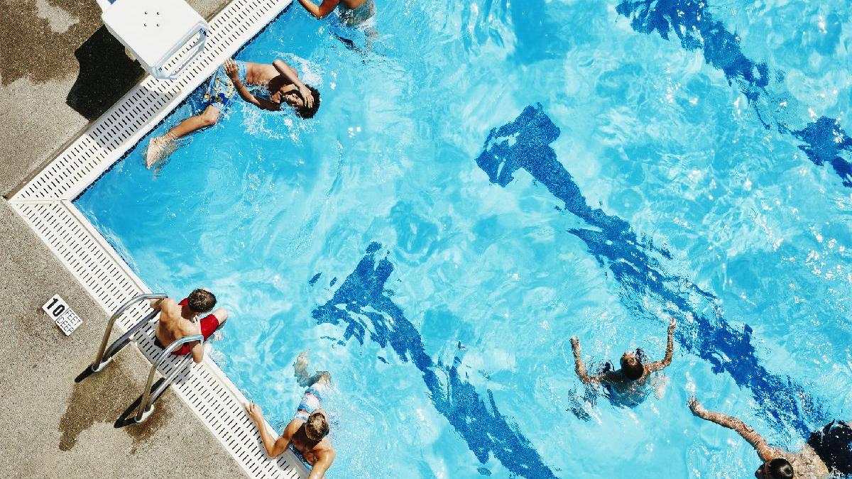 boli care pot fi transmise la piscina sau la strand medic te trezesti cu niste pete rosii care te