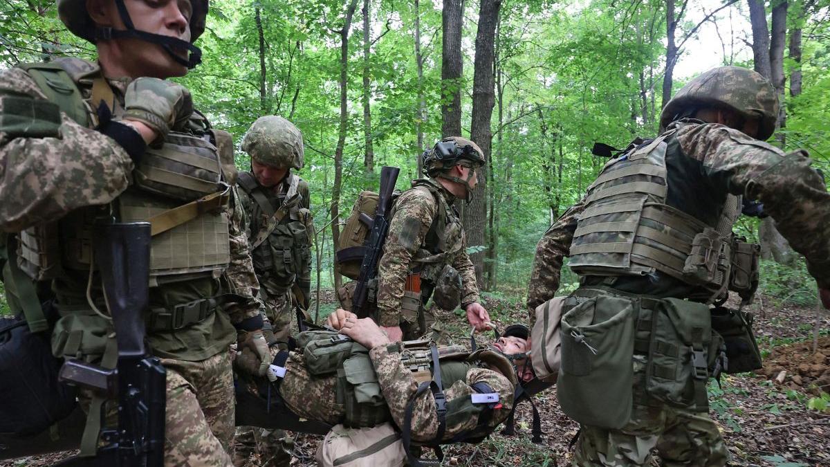 aproape o treime dintre ucraineni sunt de acord cu cedarea de teritorii in schimbul pacii cu rusia