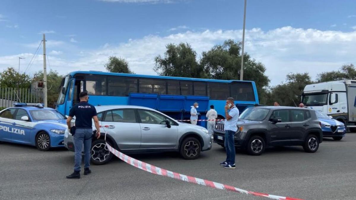 mister in jurul mortii unui roman descoperit in portbagajul unui autobuz in italia anchetatorii au