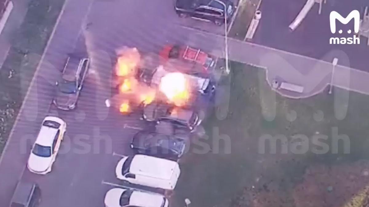 tentativa de asasinat la moscova un ofiter a sarit in aer cand s a urcat in masina