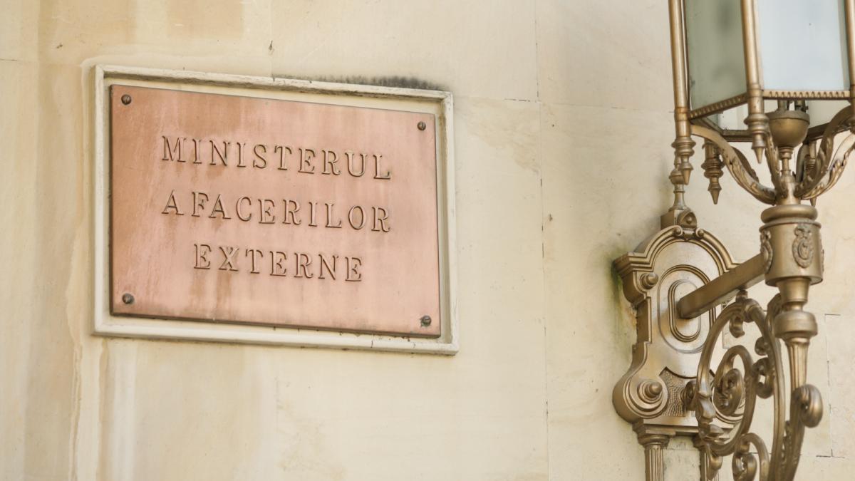 reprezentantul ambasadei rusiei la bucuresti a fost chemat la mae dupa ce bucati de drone au cazut