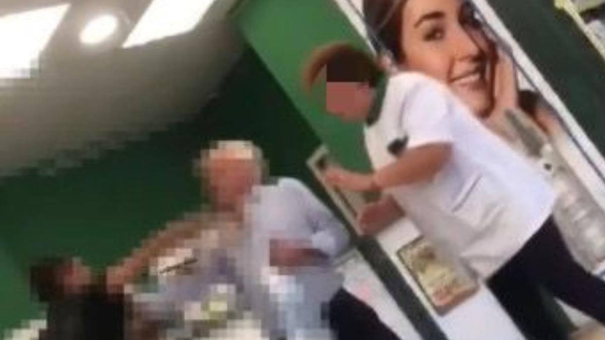 primarul din rosiorii de vede a fost filmat in timp ce loveste un tanar intr o farmacie iesi ma afara