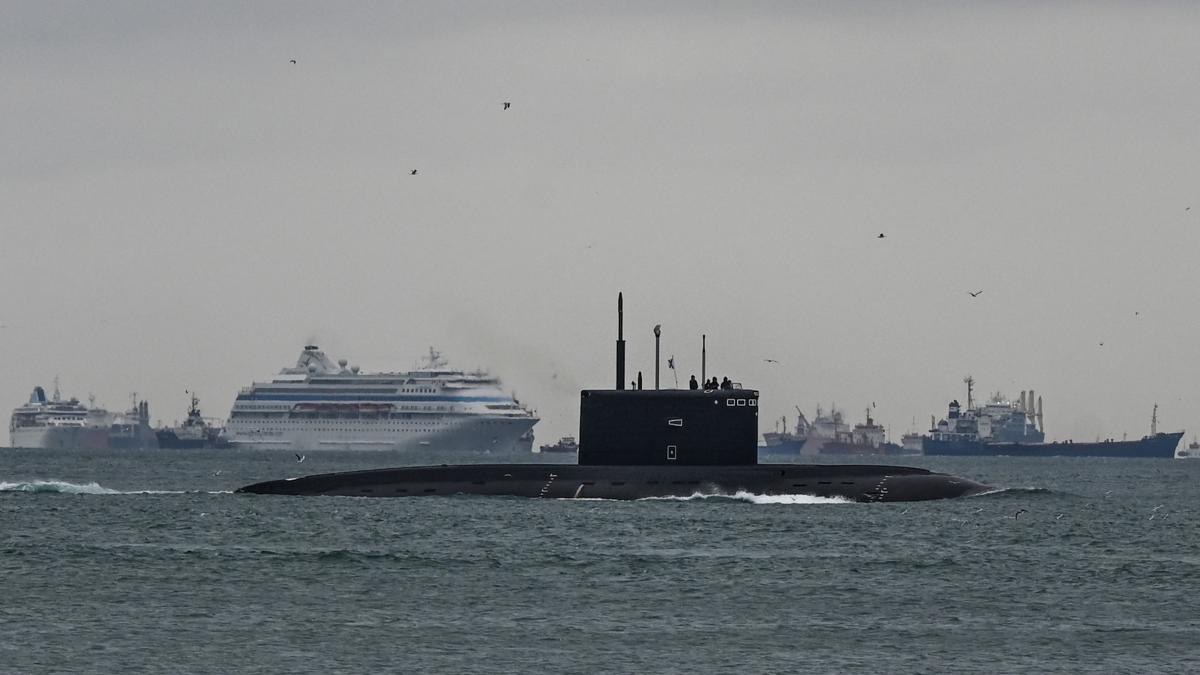 atac masiv asupra flotei ruse de la marea neagra ucrainenii au scufundat submarinul rostov pe don pentru rusi nu exista loc sigur