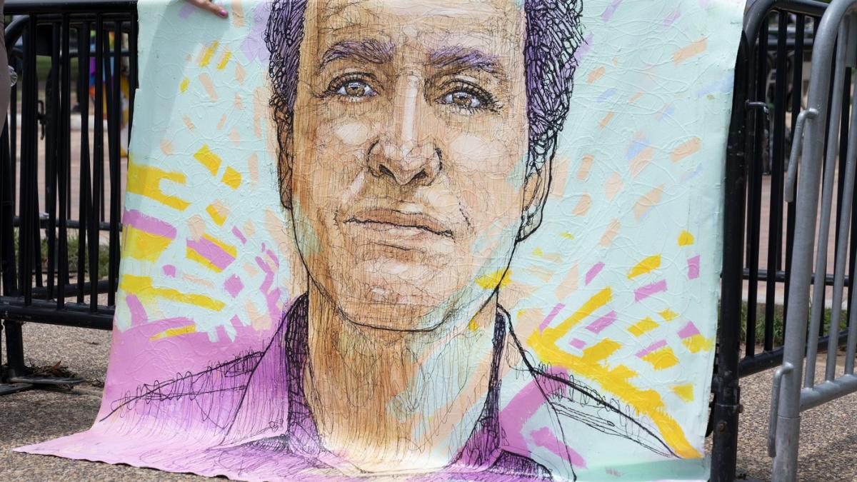 povestea profesorului american inchis in rusia care n a ajuns pe lista schimbului de prizonieri sora lui spune ca a simtit tradare