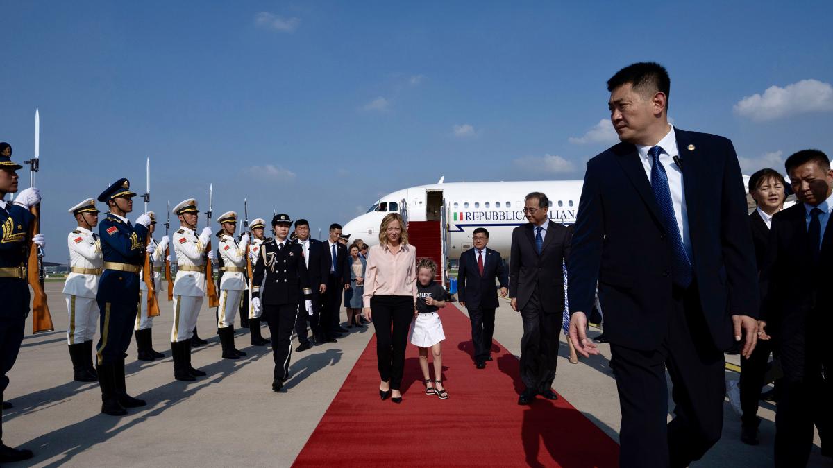 giorgia meloni criticata pentru ca si a luat fiica cu ea in china le am dat un exemplu mamelor