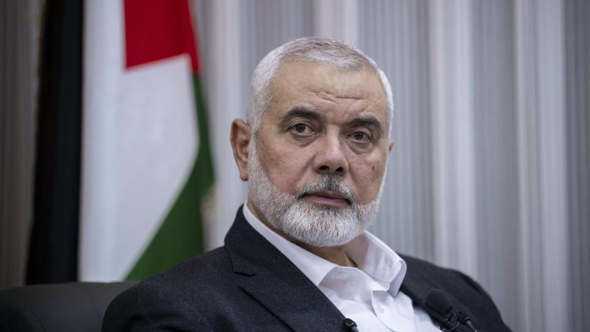 o noua ipoteza privind asasinarea liderului hamas bomba ar fi fost pusa sub patul lui haniyeh de doi iranieni recrutati de mossad