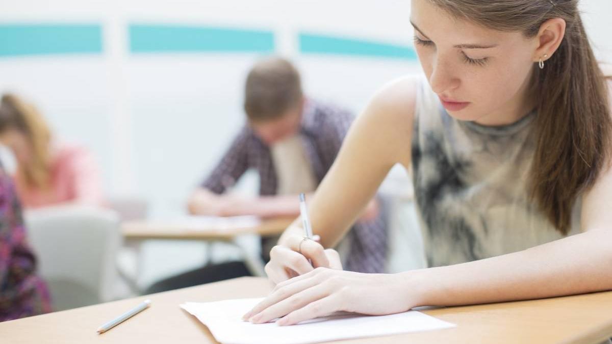 calendarul pentru simularile la evaluarea nationala si bacalaureat 2025 propunerile ministrului educatiei