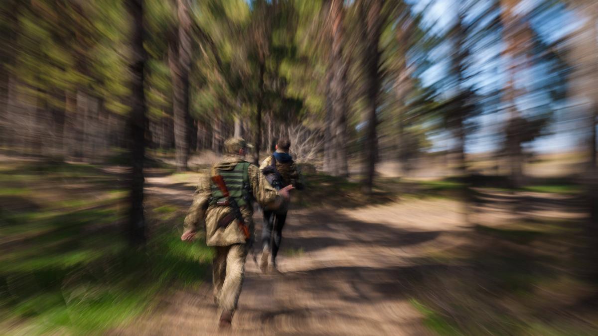 blitzkrieg electronic cum i au invadat ucrainenii pe rusi in kursk stateau in padure si isi beau cafeaua