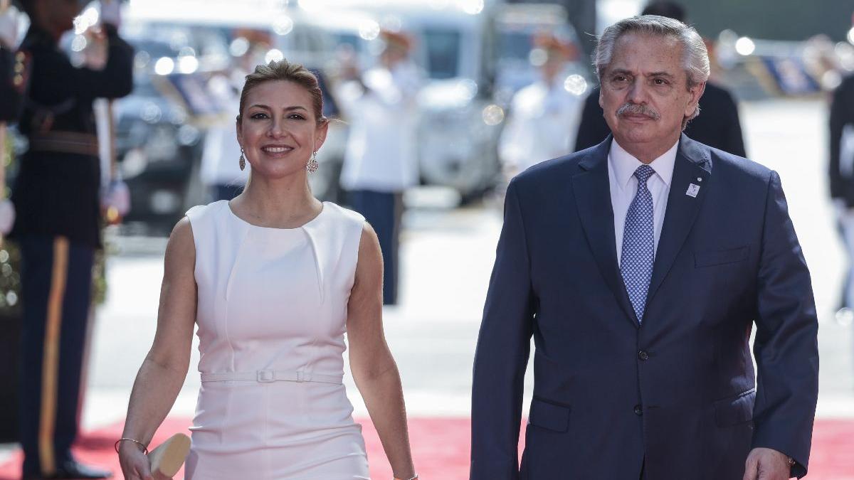 ex presedintele argentinei alberto fernandez a fost pus sub acuzare fosta sotie abuzul agresiunea si bataile au fost constante