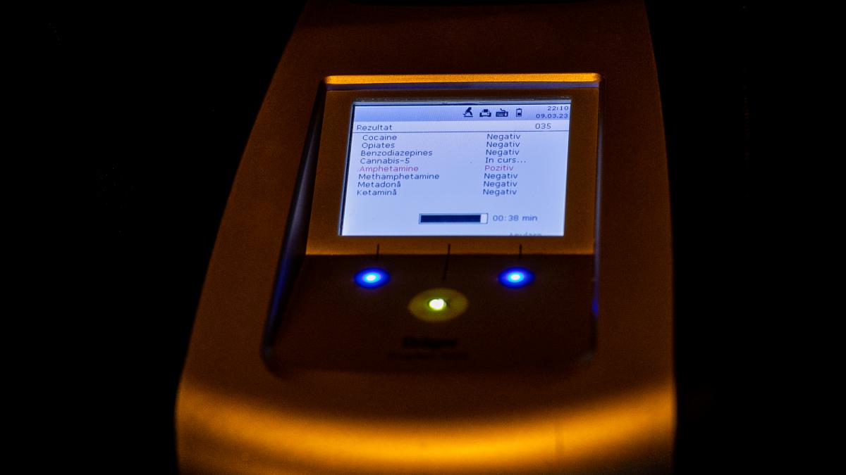 cati bani a risipit statul pe aparatele drugtest explicatiile politiei romane in realitate e o investitie