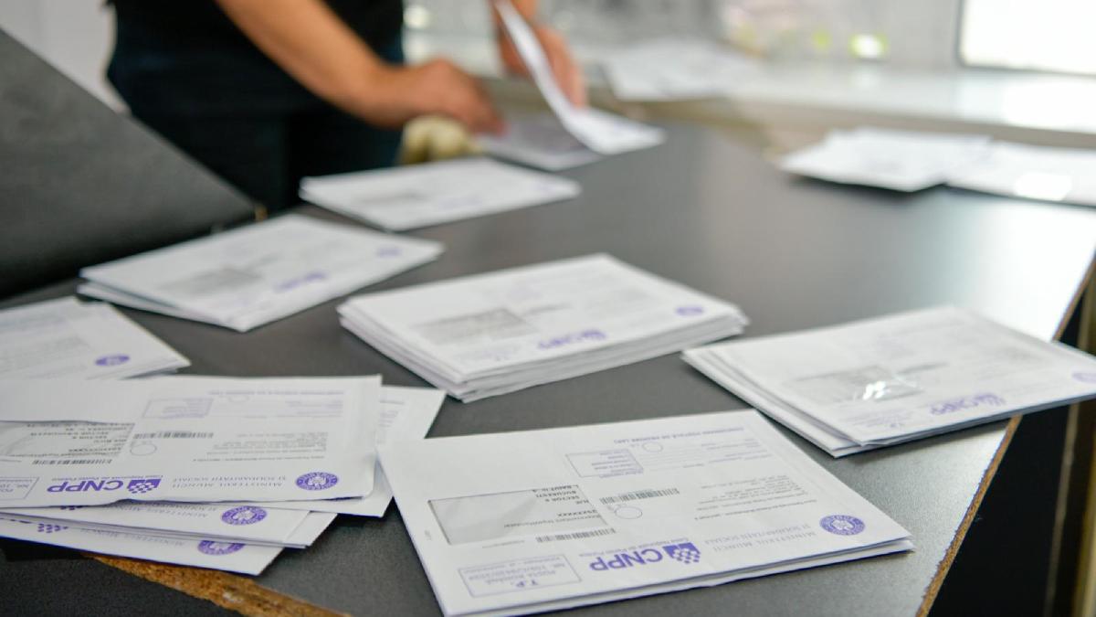 peste jumatate de milion de decizii de recalculare a pensiilor au fost deja distribuite de posta romana