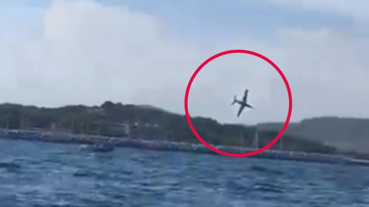un avion fouga magister s a prabusit in mare in timpul unui spectacol aviatic din franta pilotul a murit
